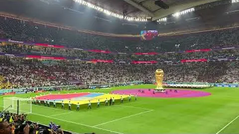 雄鹿常规赛败给火箭，申格双星48+19反遭罚下，绝平三分终落败