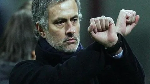 张五失态显老态，大雷失误表情过激！一言败北，中超首发席位恐不保？